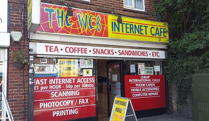 Internet Cafe Business Profit May Decrease Due to Mobile Games and WiFi